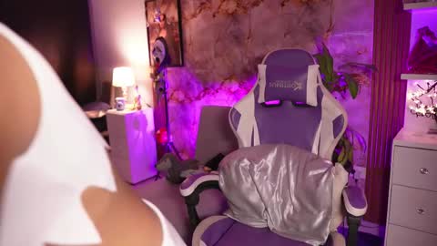 HANNA  online show from 10.20.25