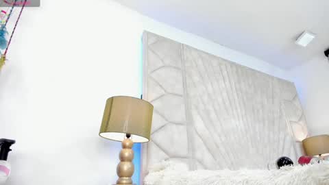 Snapshot of hanna_evanns_ chatting on 12.08.24 Hanna online show from 12.08.24