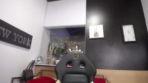 hanna_lamber online show from 01.10.25