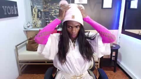 hanna_lamber online show from 02.19.25