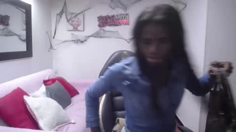 hanna_lamber online show from 10.18.25