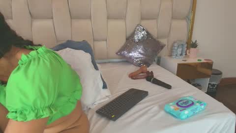 Hanna lens online show from 04.16.26