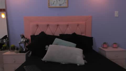 Hanna  online show from 06.25.26