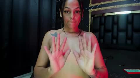 Snapshot of hanna_slut chatting on 01.08.25 EVA online show from 01.08.25