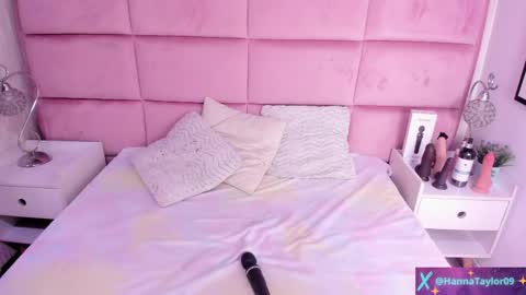  Hanna  online show from 04.12.26