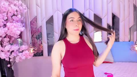 hannacollins_2 online show from 04.07.26