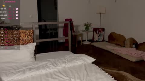 Hannah Allin online show from 02.19.25