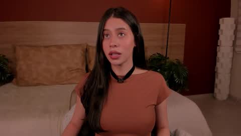 Snapshot of hannah_brady chatting on 11.20.25 Hannah online show from 11.20.25