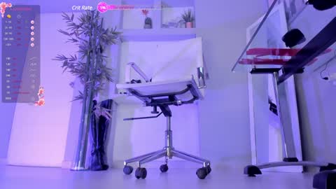 HANNAH HOWELL online show from 01.10.25