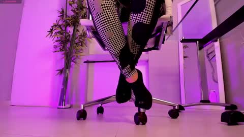 HANNAH HOWELL online show from 02.26.25