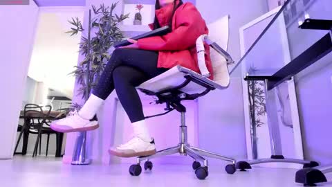 HANNAH HOWELL online show from 03.01.25