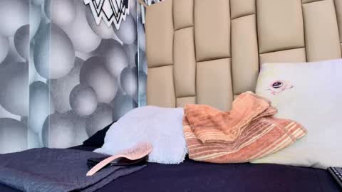 Snapshot of hannah_teehn chatting on 11.05.25 hannah_teehn online show from 11.05.25