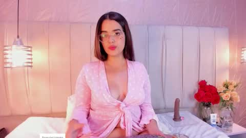 Hannah Lee online show from 09.23.25