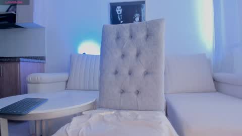 Hannah  online show from 01.14.25