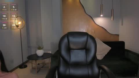 HANNAH J online show from 02.23.25