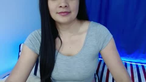 Snapshot of hannahmotou chatting on 10.10.25 Sandra online show from 10.10.25