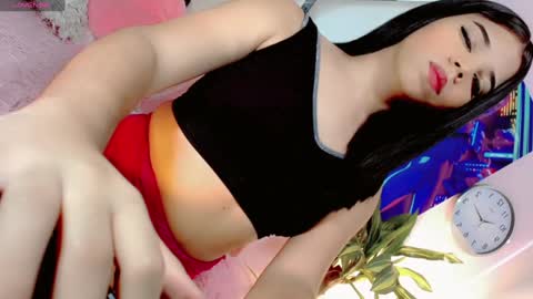 Snapshot of hannahsmit_ chatting on 12.29.24 hannahsmit_ online show from 12.29.24