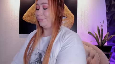 Snapshot of hannamartinn_ chatting on 10.27.25 hannamartinn_ online show from 10.27.25