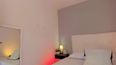 hannamartinnez online show from 12.04.25