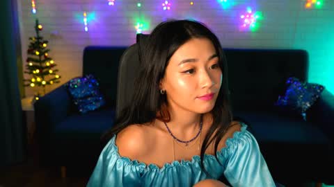 Snapshot of hannarosie chatting on 12.22.24 hannarosie online show from 12.22.24