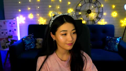 Snapshot of hannarosie chatting on 12.31.24 hannarosie online show from 12.31.24