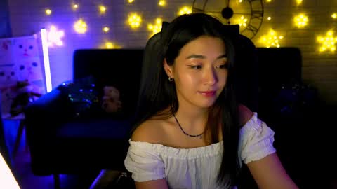 Snapshot of hannarosie chatting on 01.06.25 hannarosie online show from 01.06.25