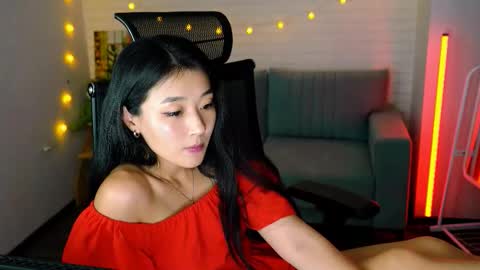 Snapshot of hannarosie chatting on 09.15.25 hannarosie online show from 09.15.25