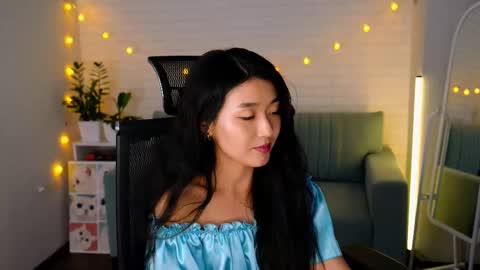 Snapshot of hannarosie chatting on 09.23.25 hannarosie online show from 09.23.25