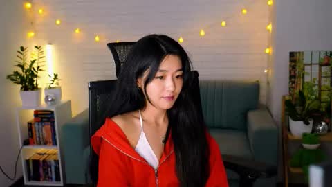 Snapshot of hannarosie chatting on 09.28.25 hannarosie online show from 09.28.25