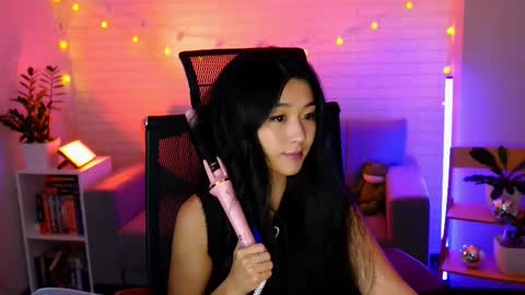 Snapshot of hannarosie chatting on 10.02.25 hannarosie online show from 10.02.25