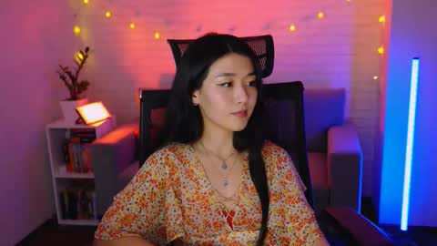 Snapshot of hannarosie chatting on 11.17.25 hannarosie online show from 11.17.25