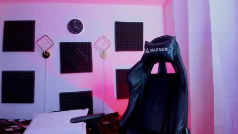 Hanna  online show from 01.12.26