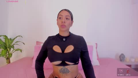 Hanna Williams  online show from 01.08.26