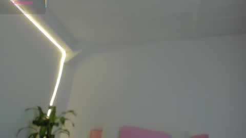 Snapshot of hannawilliams_ chatting on 02.04.26 Hanna Williams online show from 02.04.26