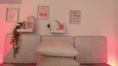 Snapshot of hanni_dulce chatting on 05.08.26 Yumii online show from 05.08.26
