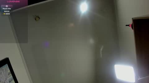 Snapshot of hannyhills chatting on 12.19.25 Hanny online show from 12.19.25