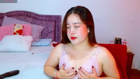 Snapshot of hanssel_tess chatting on 02.22.26 isabella online show from 02.22.26