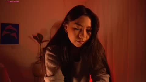 Snapshot of hanymel chatting on 02.19.25 Mizi online show from 02.19.25