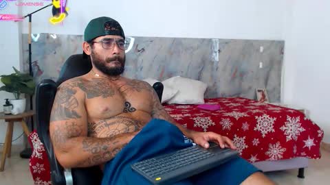 Snapshot of hanz_col chatting on 02.06.26 hanz_col online show from 02.06.26