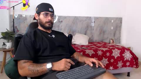 Snapshot of hanz_col chatting on 02.08.26 hanz_col online show from 02.08.26