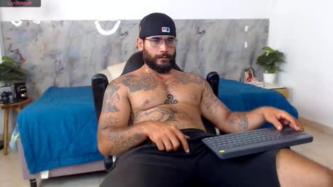 Snapshot of hanz_col chatting on 03.11.26 hanz_col online show from 03.11.26