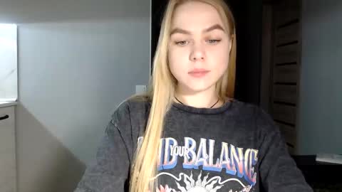 happy_fox_ online show from 12.09.24