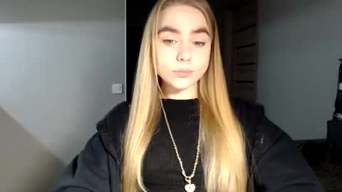 happy_fox_ online show from 02.06.25