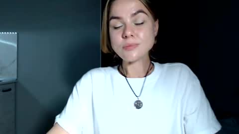 happy_fox_ online show from 06.10.26