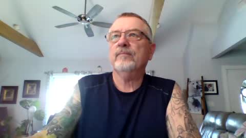 Snapshot of happynudist7373 chatting on 06.24.26 happynudist7373 online show from 06.24.26