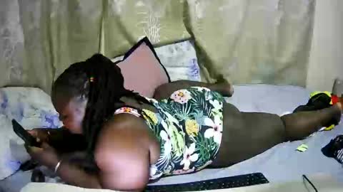 happysonia online show from 04.15.26