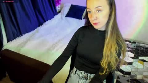 Stephanie online show from 12.12.24