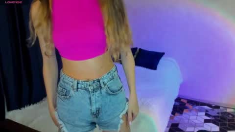 Stephanie online show from 12.19.24