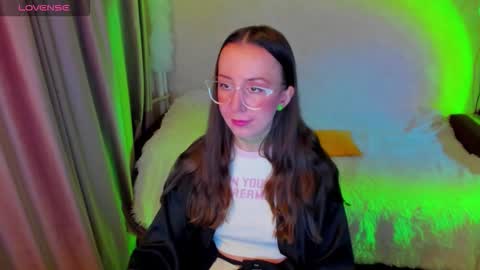 Snapshot of happystephanie chatting on 02.09.26 Stephanie online show from 02.09.26