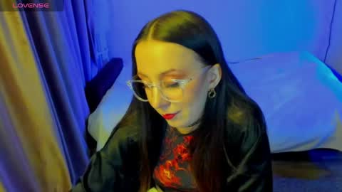 Stephanie online show from 06.03.26